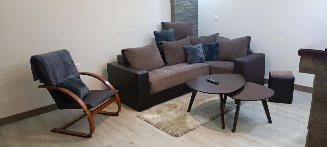 Tajna037 Apartman Kruševac Kültér fotó